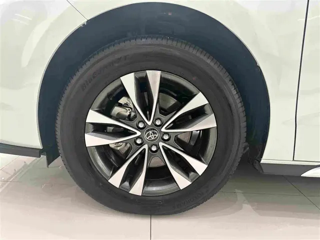 Toyota Granvia — Фото автомобиля 4