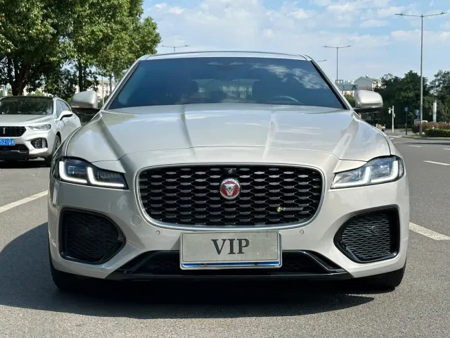 Jaguar XFL — Фото автомобиля 2