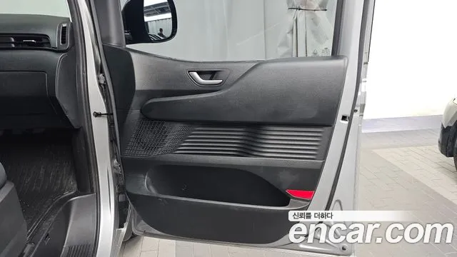 Hyundai Staria — Фото автомобиля 14