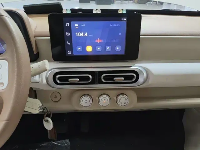 Wuling Hongguang Mini EV — Фото автомобиля 12