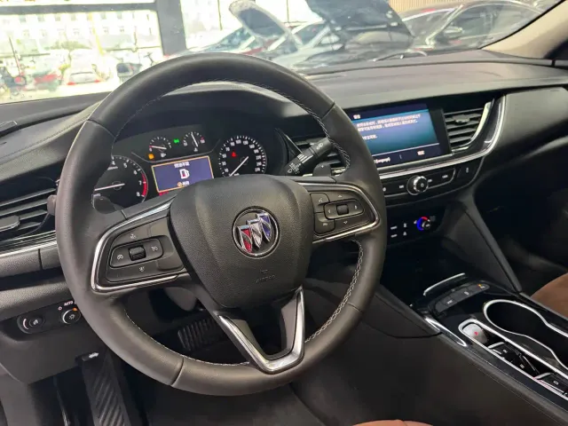 Buick Regal — Фото автомобиля 5