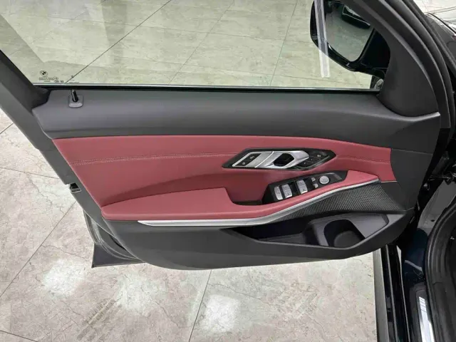 BMW 3 Series — Фото автомобиля 17
