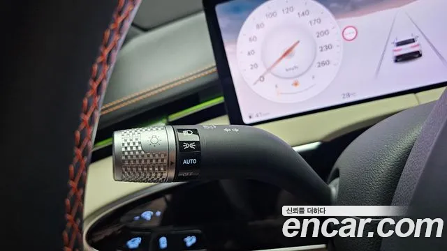 Genesis GV70 2.5T Бензин 2WD — Фото автомобиля 27