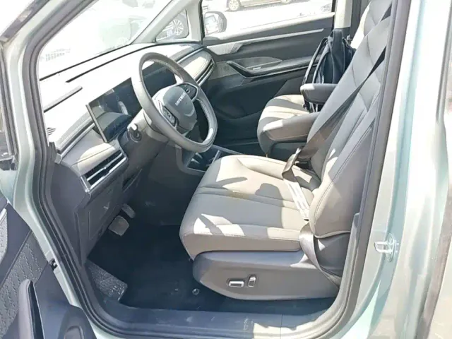 Maxus Dajia 7 — Фото автомобиля 14