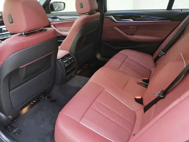 BMW 5 Series — Фото автомобиля 11