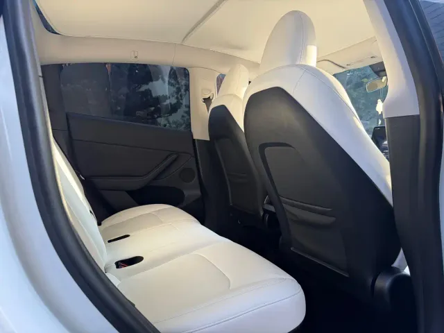 Tesla Model Y — Фото автомобиля 6