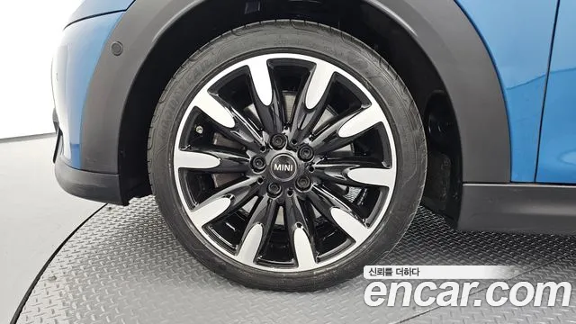 Mini Cooper — Фото автомобиля 5