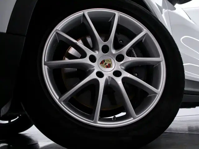 Porsche Cayenne — Фото автомобиля 22