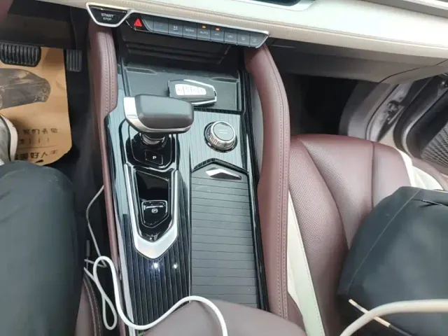 Geely Xingyue L — Фото автомобиля 13