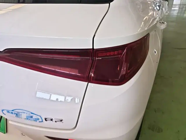 BYD e2 — Фото автомобиля 7
