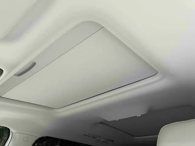 Roewe iMAX8 — Фото автомобиля 12