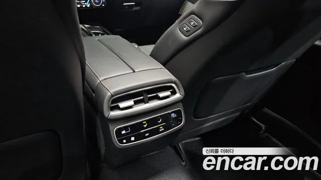 Genesis G80 Бензин 3.5 турбо AWD — Фото автомобиля 8