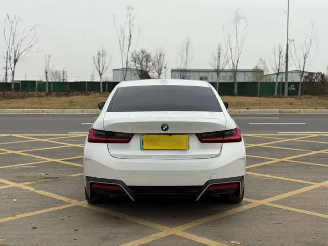 BMW i3 — Фото автомобиля 8