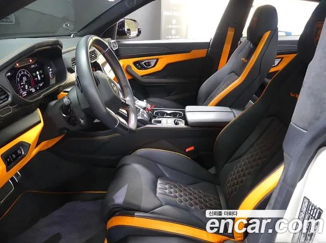 Lamborghini Urus — Фото автомобиля 10