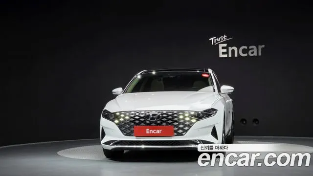 Hyundai Grandeur Grandeur (New) — Фото автомобиля 3