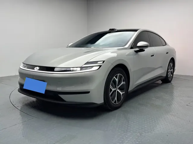 Фотография автомобиля — Changan Qiyuan A06