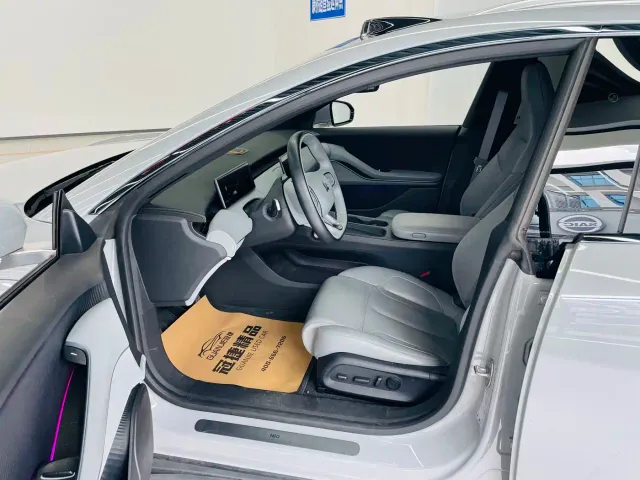 Nio ET5 Touring — Фото автомобиля 4