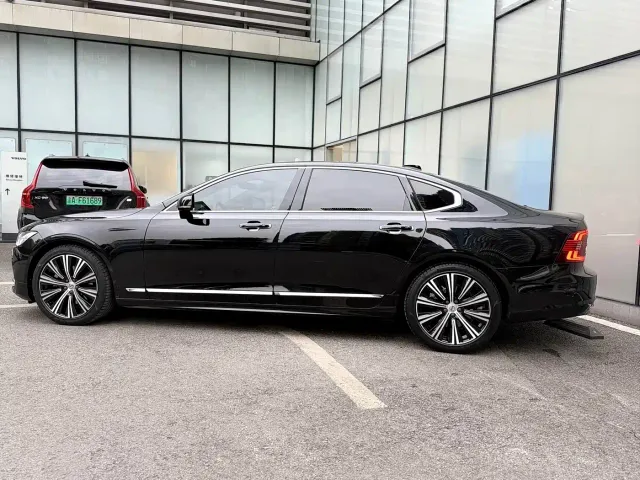 Volvo S90 — Фото автомобиля 6