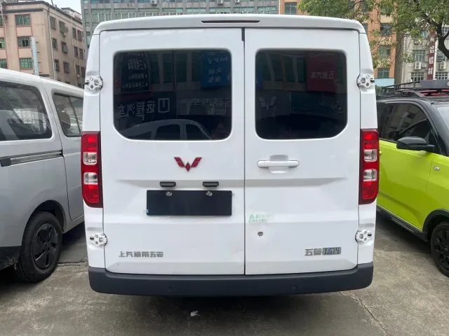 Wuling Yangguang — Фото автомобиля 6