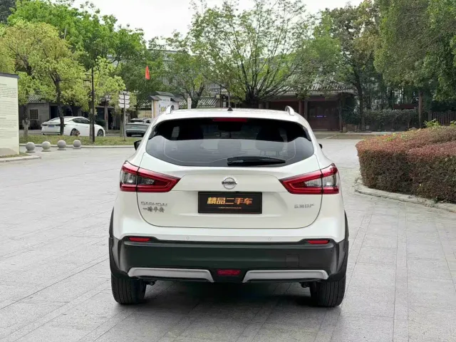 Nissan Qashqai — Фото автомобиля 11