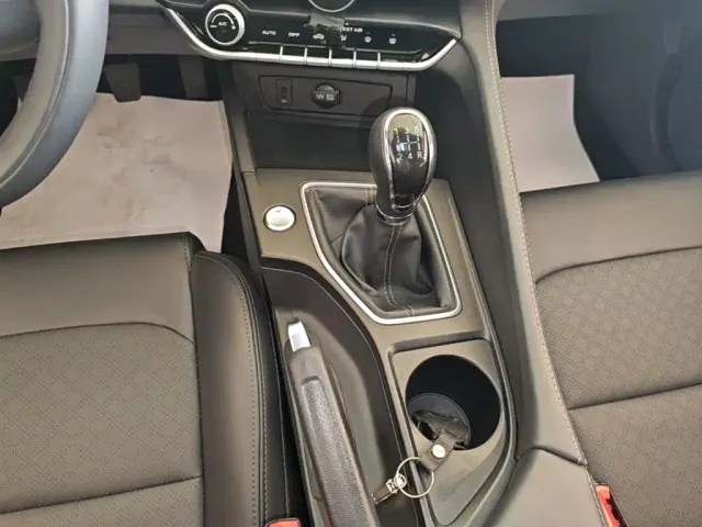 Changan Eado — Фото автомобиля 13