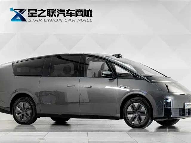 Li Auto MEGA — Фото автомобиля 5