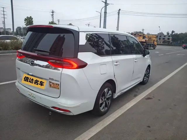 GAC Trumpchi M6 — Фото автомобиля 10
