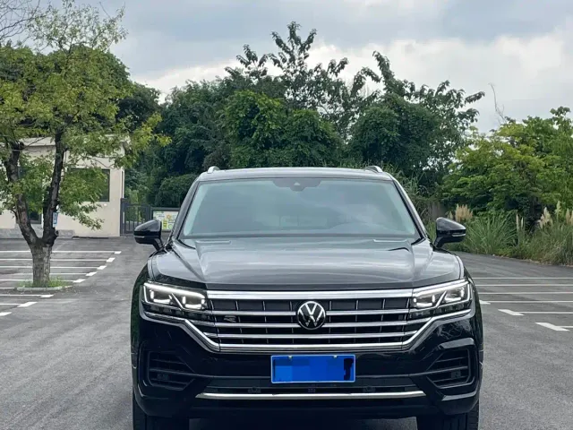 Volkswagen Touareg — Фото автомобиля 2