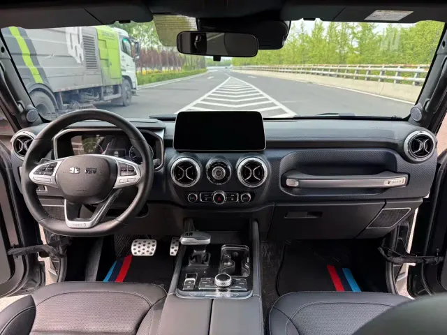 BAIC BJ40 — Фото автомобиля 6