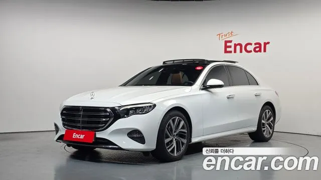 Фотография автомобиля — Mercedes-Benz E-Class