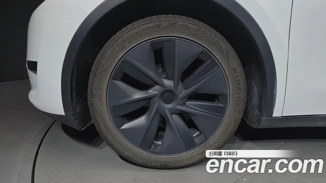 Tesla Model Y Модель Y — Фото автомобиля 3