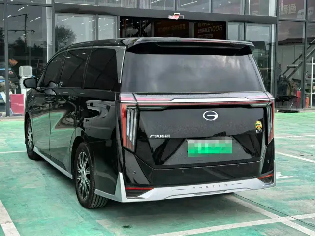 GAC Trumpchi E9 — Фото автомобиля 17