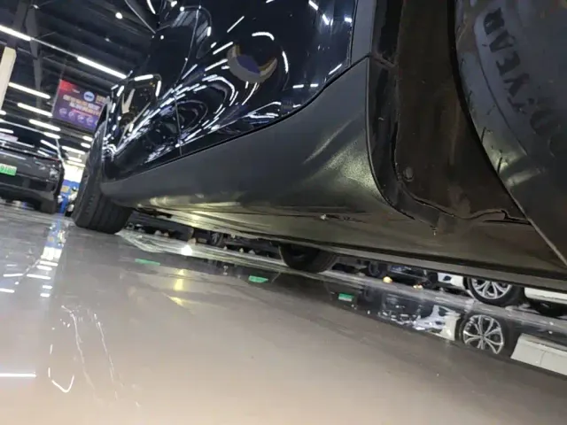 Tesla Model Y — Фото автомобиля 21