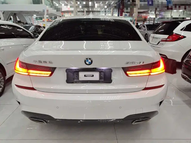 BMW 3 Series — Фото автомобиля 5