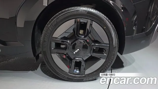 Kia EV9 — Фото автомобиля 20