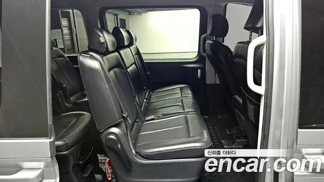Hyundai Staria Staria 4WD Tourer 11 мест — Фото автомобиля 11