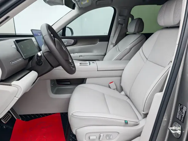 Leapmotor D Series — Фото автомобиля 4