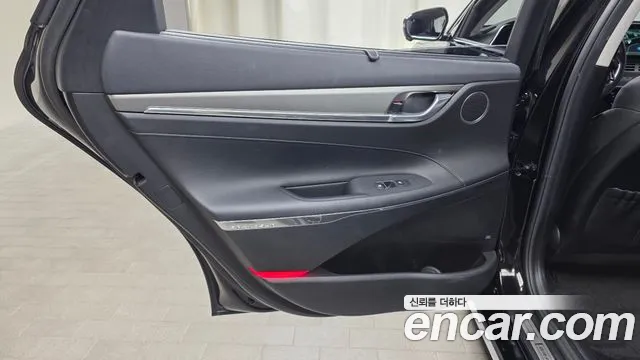Hyundai Grandeur Grandeur (New) Hybrid — Фото автомобиля 14