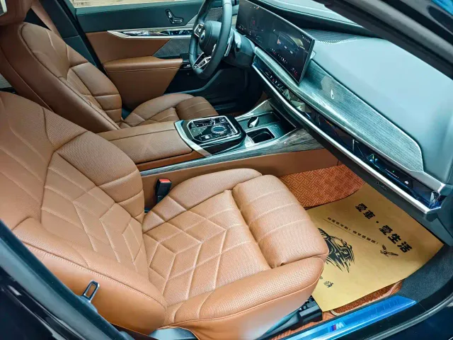 BMW 7 Series — Фото автомобиля 6