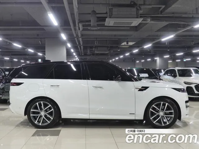 Land Rover Range Rover Sport Range Rover Sport 3 поколение — Фото автомобиля 2