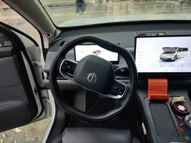 Leapmotor C10 — Фото автомобиля 11