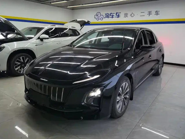 Фотография автомобиля — Hongqi E-QM5