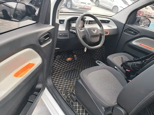 Wuling Hongguang Mini EV — Фото автомобиля 15