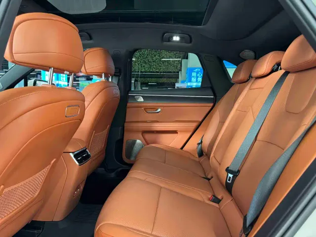 Aito M5 — Фото автомобиля 5