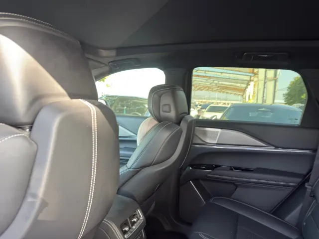 Cadillac XT5 — Фото автомобиля 10