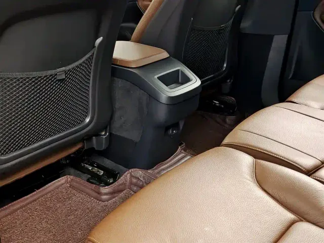 Volvo XC90 — Фото автомобиля 9