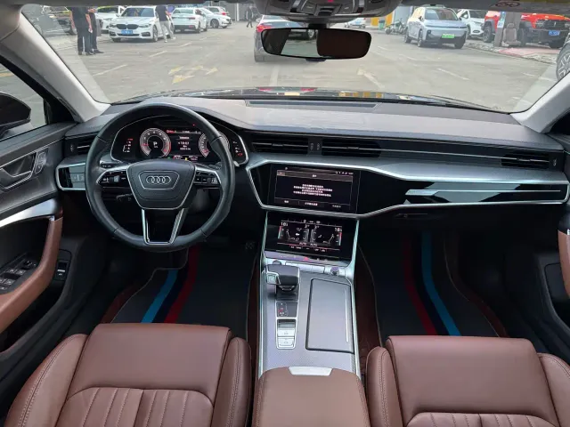 Audi A6L — Фото автомобиля 10