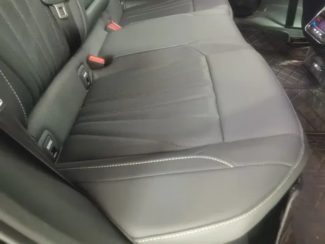 Volkswagen Passat — Фото автомобиля 20