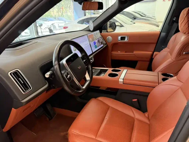 Li Auto L9 — Фото автомобиля 4
