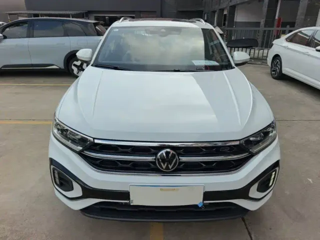 Volkswagen T-Roc — Фото автомобиля 2